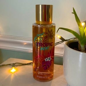 Victoria’s Secret Tropic Heat Body Mist